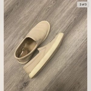 Very used women’s shoes. Will clean upon buyers request.